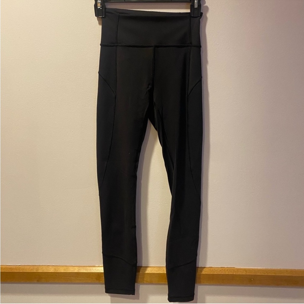 Lululemon In Movement Tight 25" *Everlux